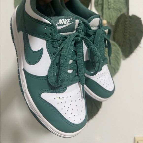 Nike dunks - Picture 3 of 5